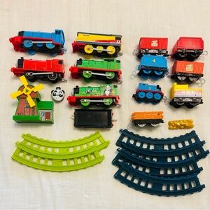 Thomas & Friends Red and Blue Toy Vehicles Set
